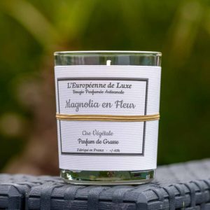 Bougie parfumée senteur Magnolia En Fleur